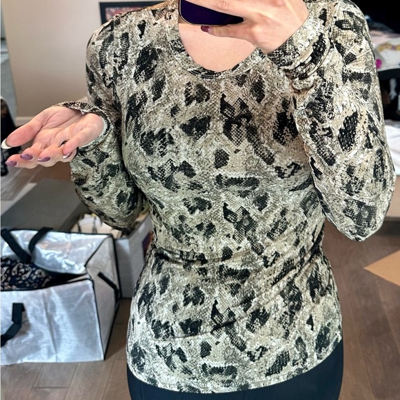rag & bone Black and Cream Patterned Blouse Small - Picture 4 of 4